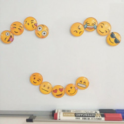 13 Slag Av Uttryck Packa Söt Runda Tecknad Serie Leende Emoji Ansikte Kylskåp Sticker Kylskåp Magnet