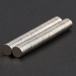 100pcs Sällsynt Jord Neodym Super Stark 5mm X 1mm Mini Runda Magneter