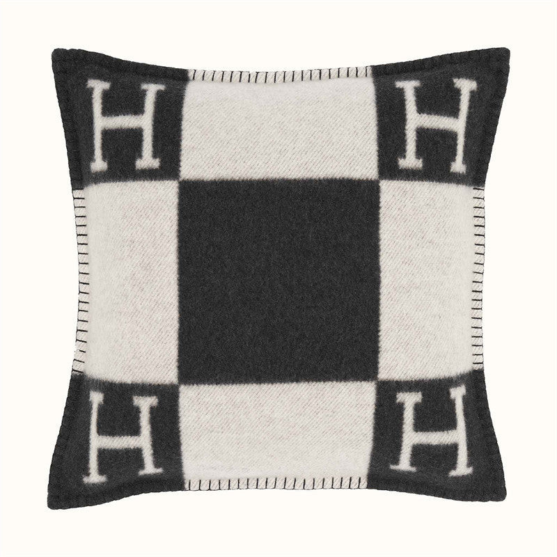 45x45cm H Throw Pillow Kudde Kashmir Örngott Dekor Svart